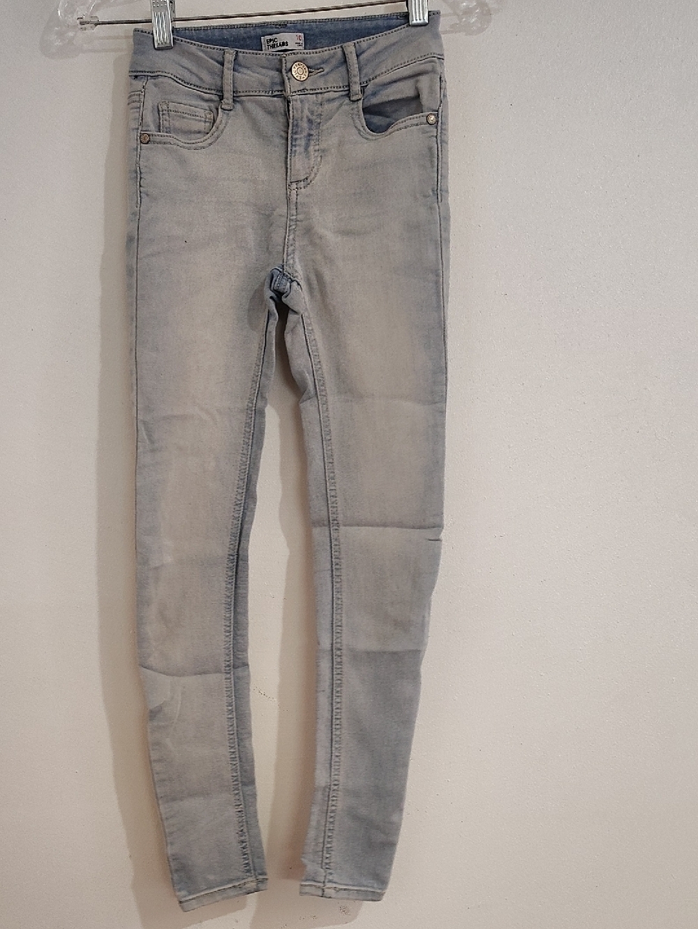 Epic Threads Light Gray Skinny Jeans